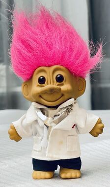 VTG Russ 5" Troll Doll Pink Hair Doctor Healthcare Worker Stethoscope Lab Coat